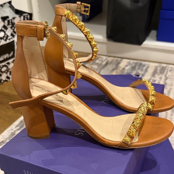 Stuart Weitzman Brown Heels with Gold Accents - Picture 3 of 5